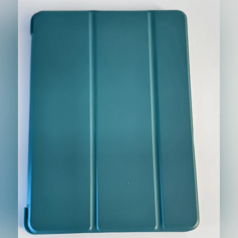 iPad Case 9.7-inch 5th Gen/6th Brand New Sealed Sleep/Wake Cover Dark Green